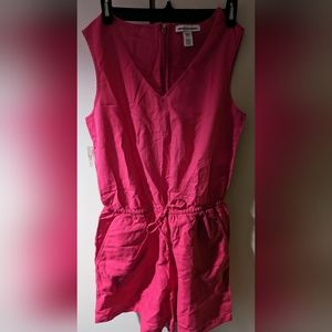 Sleeveless fuschia romper - size 6 BNWT